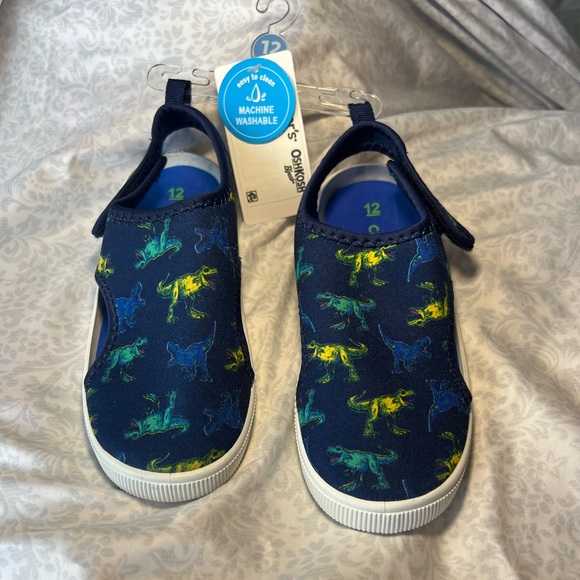 New Carters Dinosaur water shoes - Picture 2 of 10